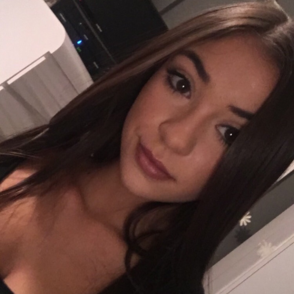 Meet your Posher, Stephanie